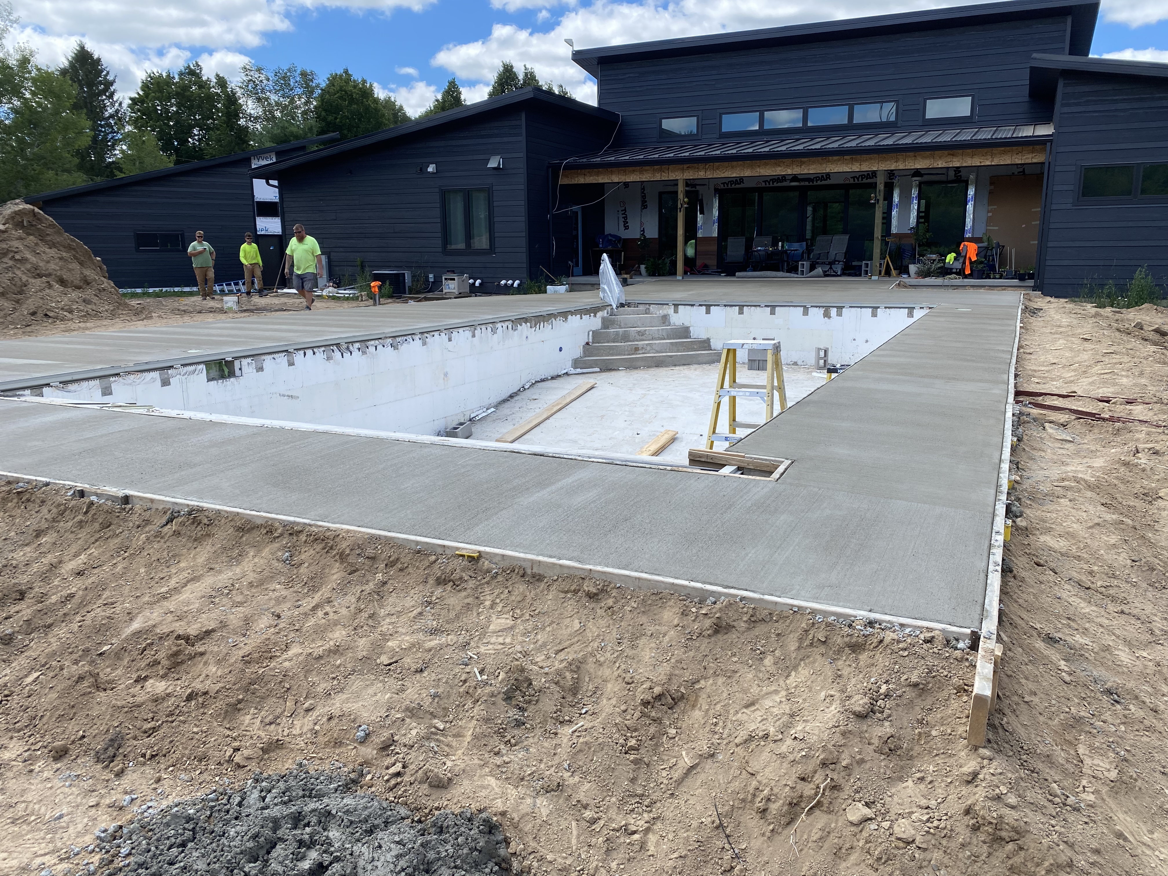 Concrete pool deck